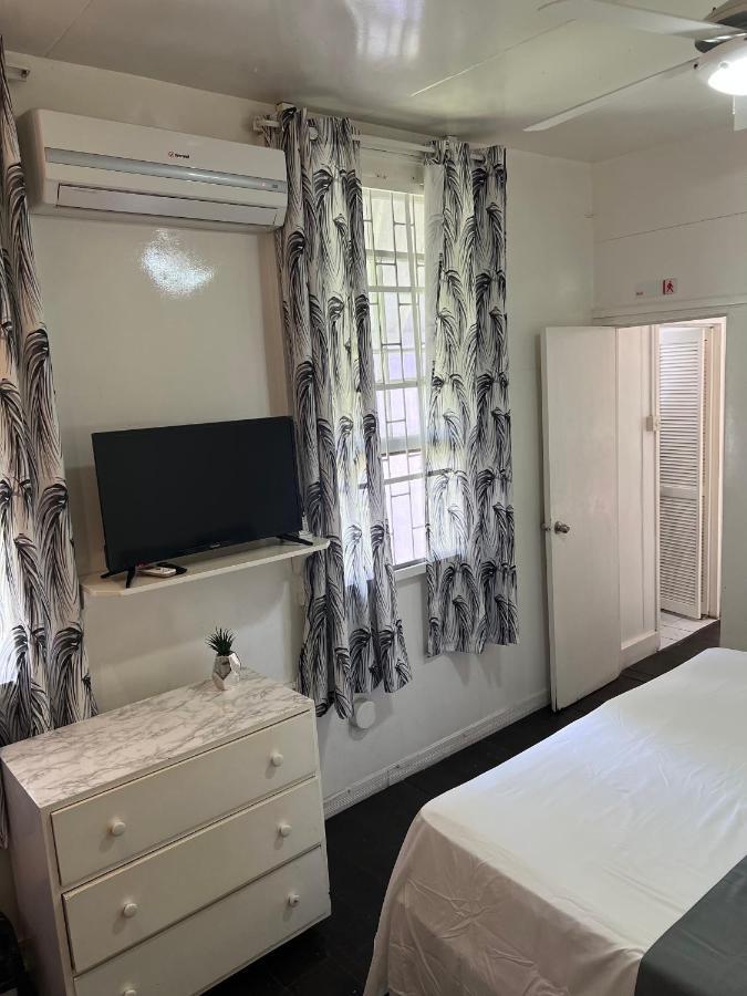 Beach Guest House Cleverdale Bridgetown Bagian luar foto